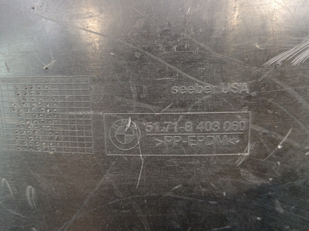 Локер (подкрылок) задний правый BMW X5 E53 1999-2006