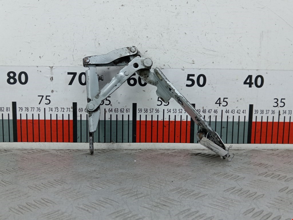 Петля капота левая/правая BMW 7er 7 серия E38 1994-2001