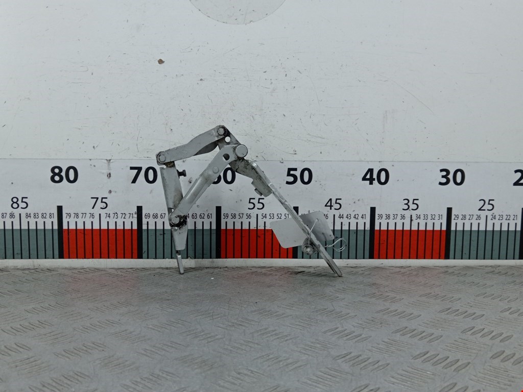 Петля капота левая/правая BMW 7er 7 серия E38 1994-2001