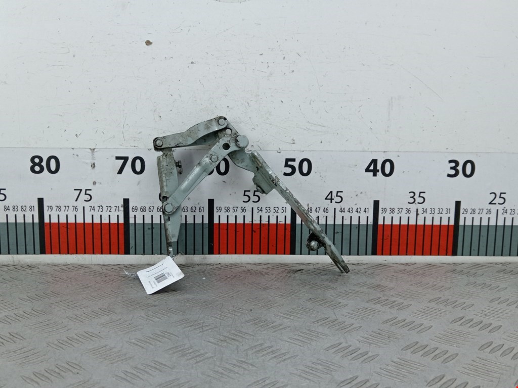 Петля капота левая/правая BMW 7er 7 серия E38 1994-2001