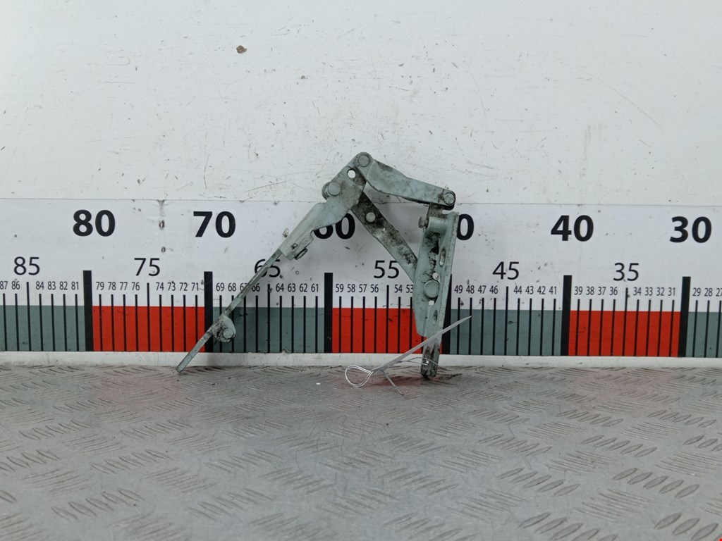 Петля капота левая/правая BMW 7er 7 серия E38 1994-2001