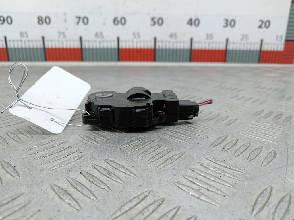 Моторчик заслонки печки BMW X5 E70 2007-2013