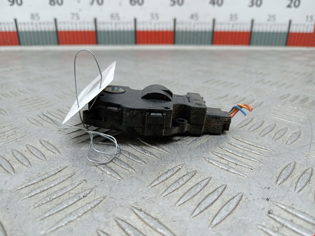 Моторчик заслонки печки BMW X5 E70 2007-2013