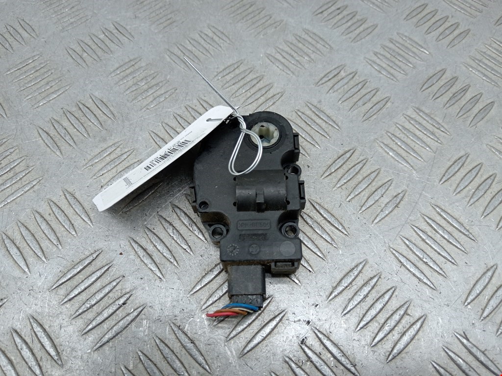 Моторчик заслонки печки BMW X5 E70 2007-2013