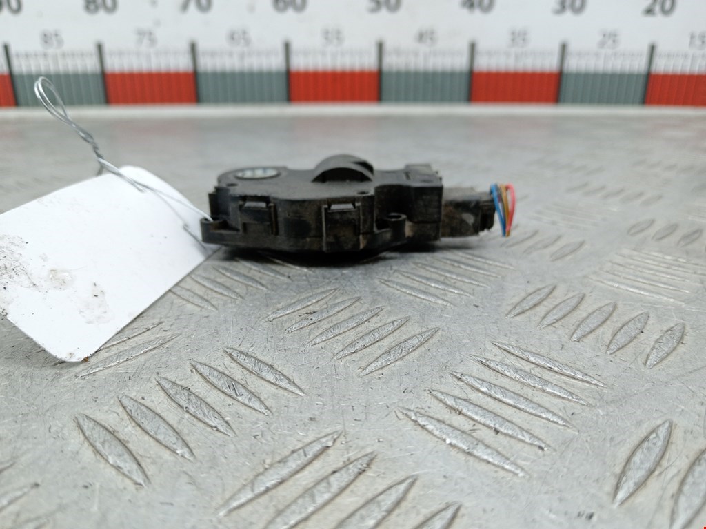 Моторчик заслонки печки BMW X5 E70 2007-2013