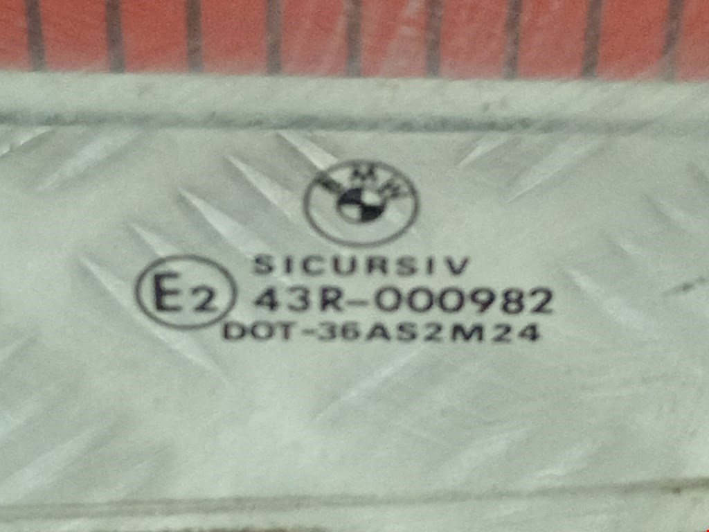 Стекло двери переднее левое BMW 5er 5 серия E39 1995-2004