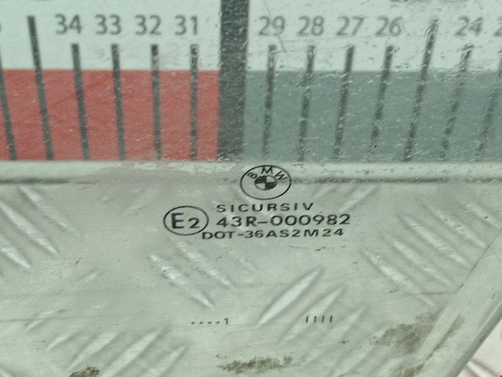 Стекло двери переднее левое BMW 5er 5 серия E39 1995-2004