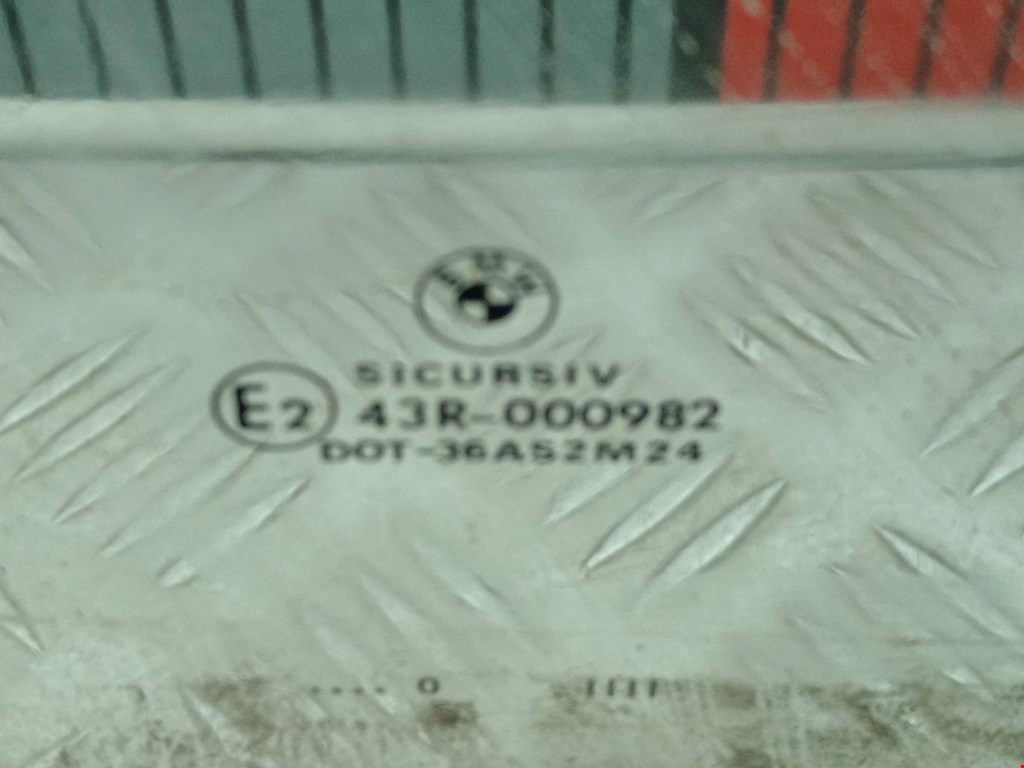 Стекло двери переднее правое BMW 5er 5 серия E39 1995-2004