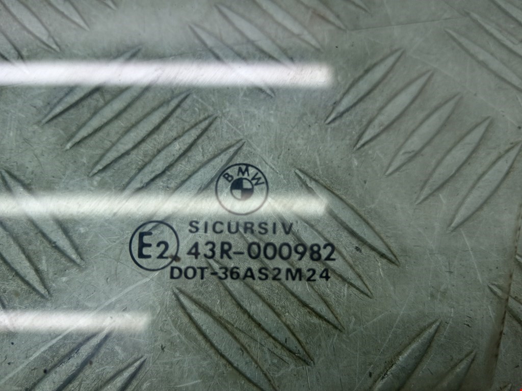 Стекло двери переднее левое BMW 5er 5 серия E39 1995-2004