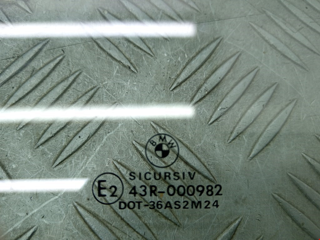 Стекло двери переднее левое BMW 5er 5 серия E39 1995-2004