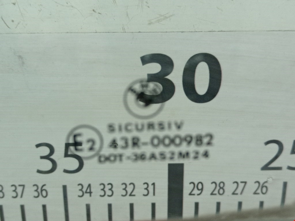 Стекло двери переднее левое BMW 5er 5 серия E39 1995-2004