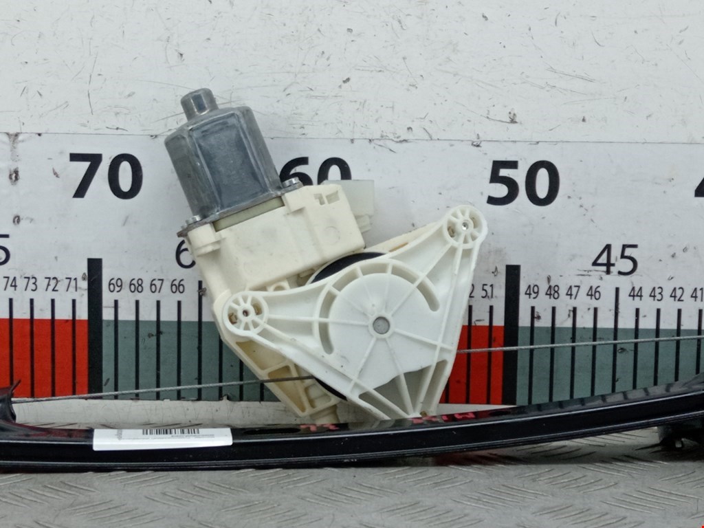 Стеклоподъемник задний левый MERCEDES-BENZ C-Class C-klasse W204 2007-2015