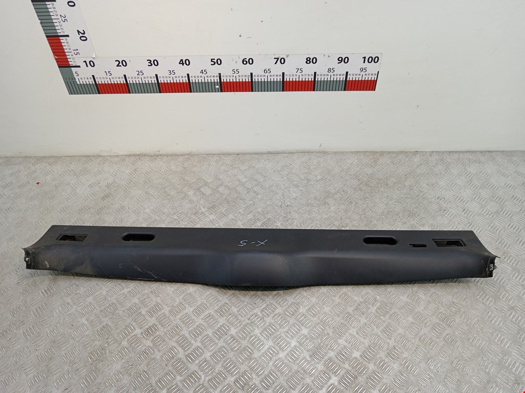 Обшивка крышки багажника BMW X5 E53 1999-2006