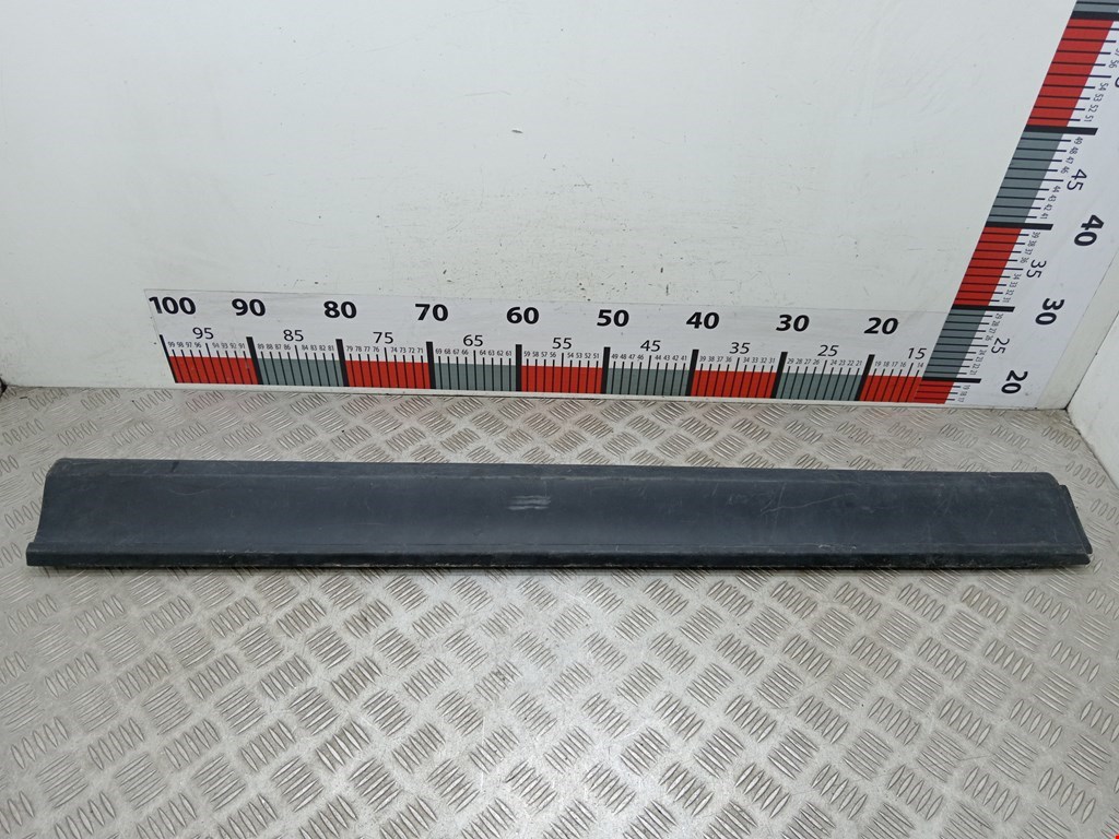 Накладка декоративная (молдинг) двери передней правой Mazda CX-5 (KE) (2011-2017)