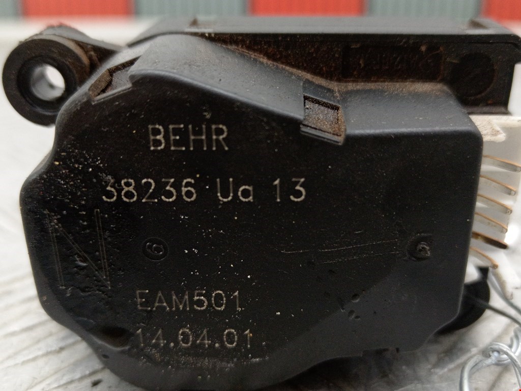 Моторчик заслонки печки MERCEDES-BENZ S-Class IV W220 1998-2005