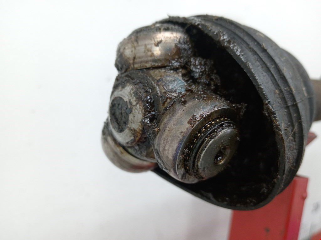 Полуось (привод, приводной вал) передняя левая CITROEN Berlingo 1996-2012