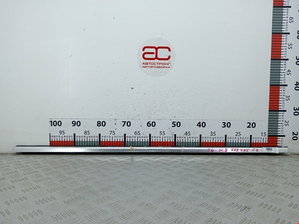 Накладка декоративная (молдинг) стекла двери задней левой Volkswagen Passat CC (2008-2018)