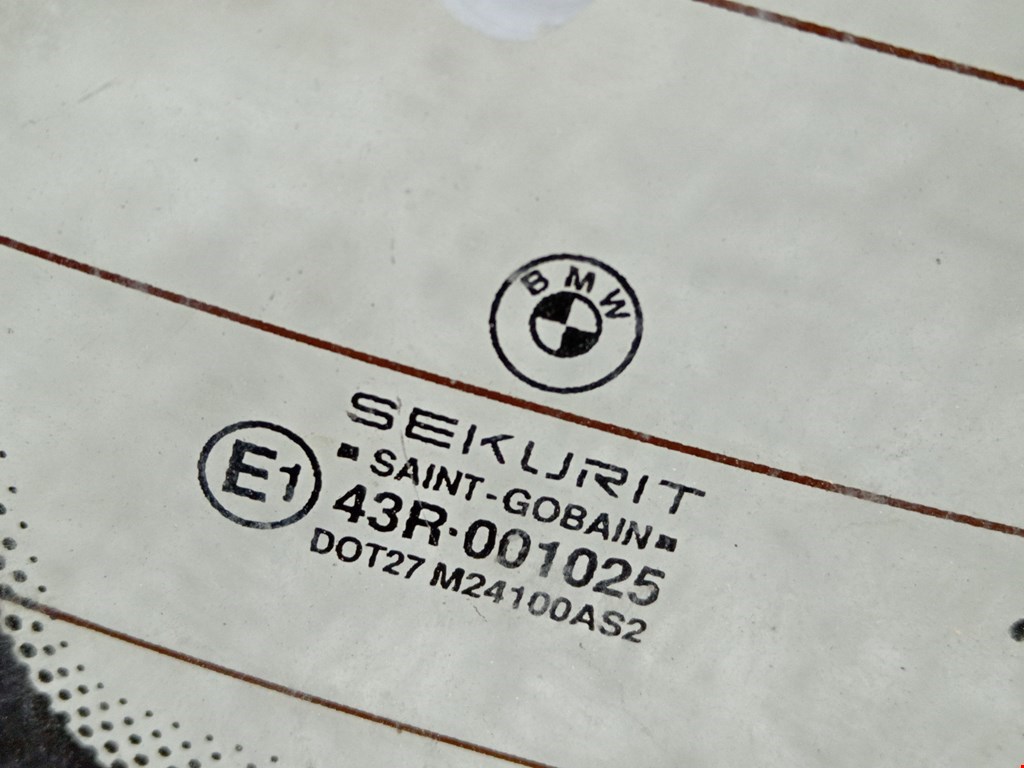 Стекло заднее BMW 5er 5 серия E39 1995-2004