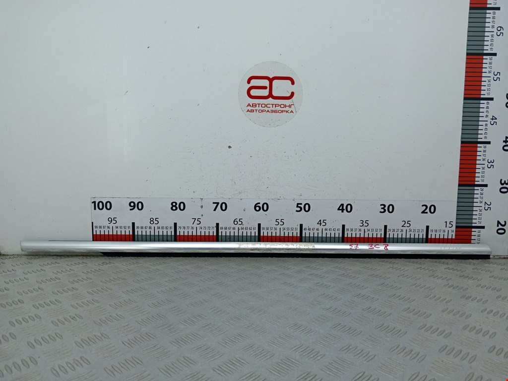 Накладка декоративная (молдинг) стекла двери передней правой Volkswagen Passat CC (2008-2018)