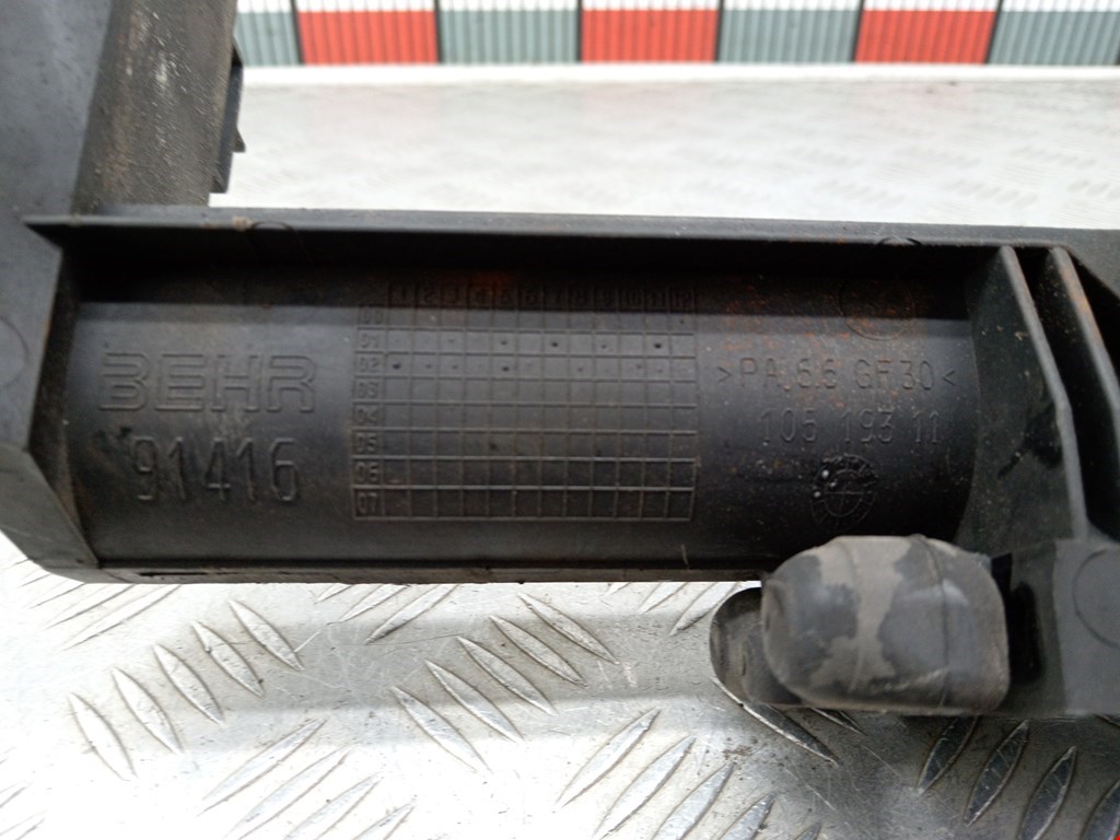 Кронштейн (крепление) радиатора LAND ROVER Range Rover 2002-2012