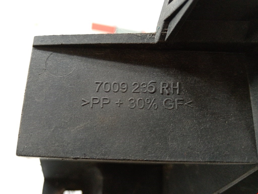 Кронштейн фары правый LAND ROVER Range Rover 2002-2012