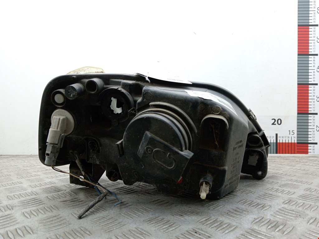 Фара левая RENAULT Logan 2005-2014