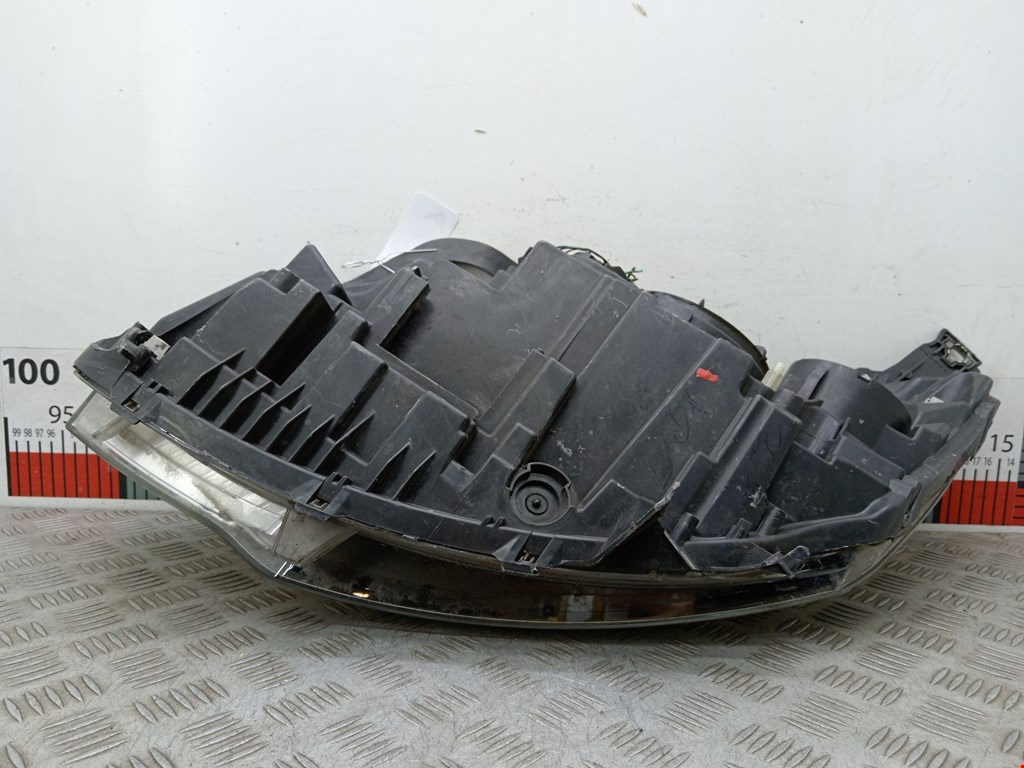 Фара правая CITROEN C5 II 2007-2017