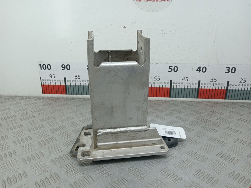 Отбойник бампера передний левый Audi A5 8T (2007-2016)