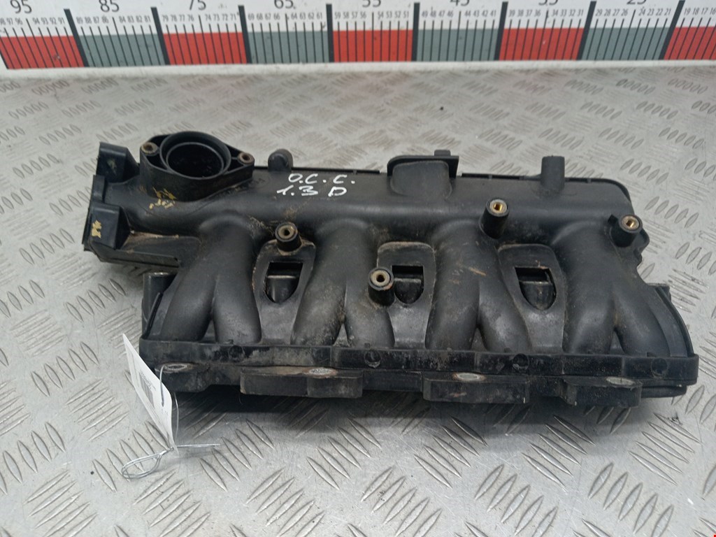 Коллектор впускной Opel Corsa C (2000-2006)