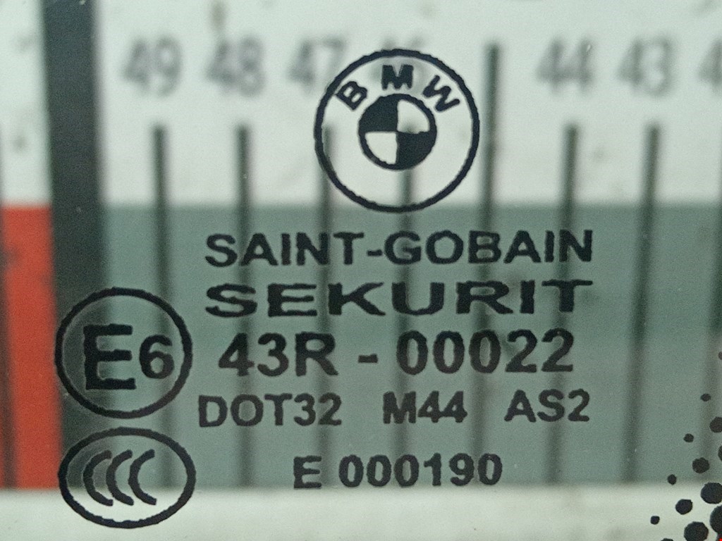 Стекло кузовное глухое правое BMW X5 E53 1999-2006