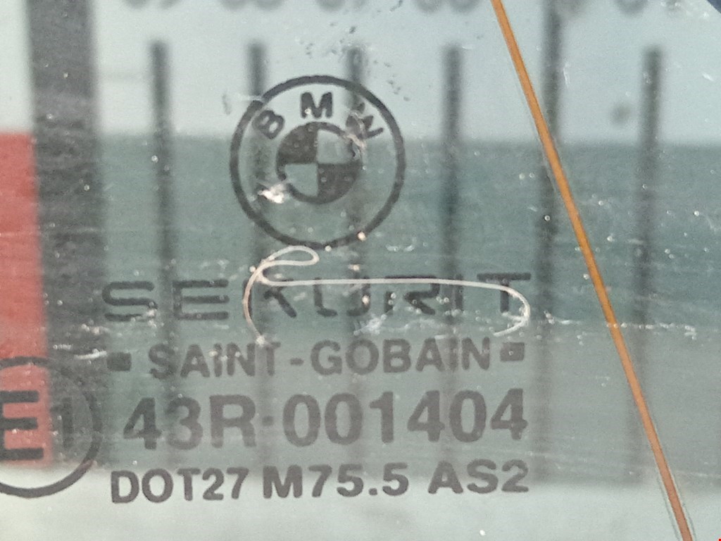 Стекло кузовное глухое левое BMW X5 E53 1999-2006