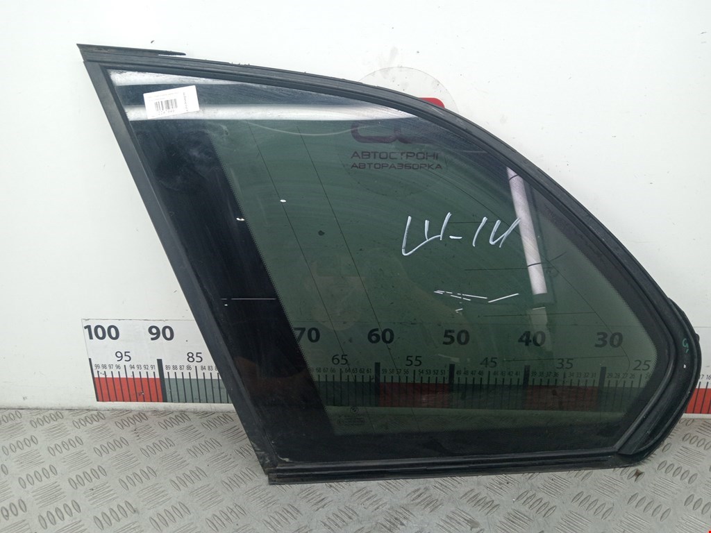 Стекло кузовное глухое левое BMW X5 E53 1999-2006