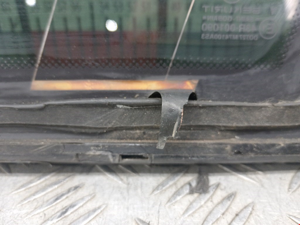 Стекло кузовное глухое левое BMW X5 E53 1999-2006