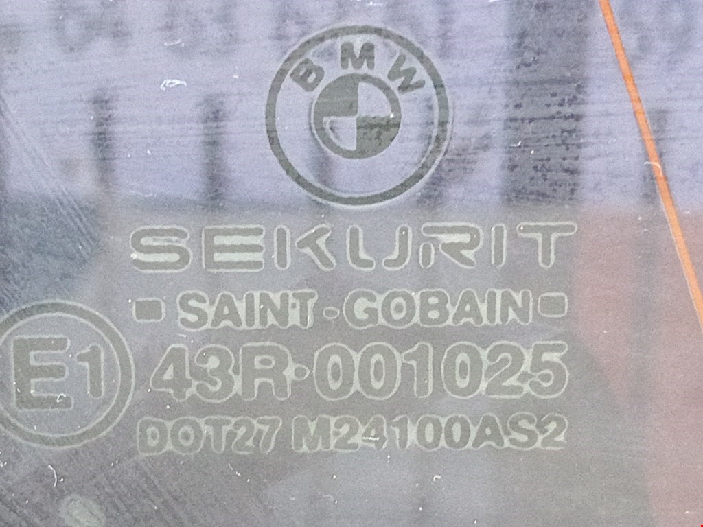 Стекло кузовное глухое левое BMW X5 E53 1999-2006