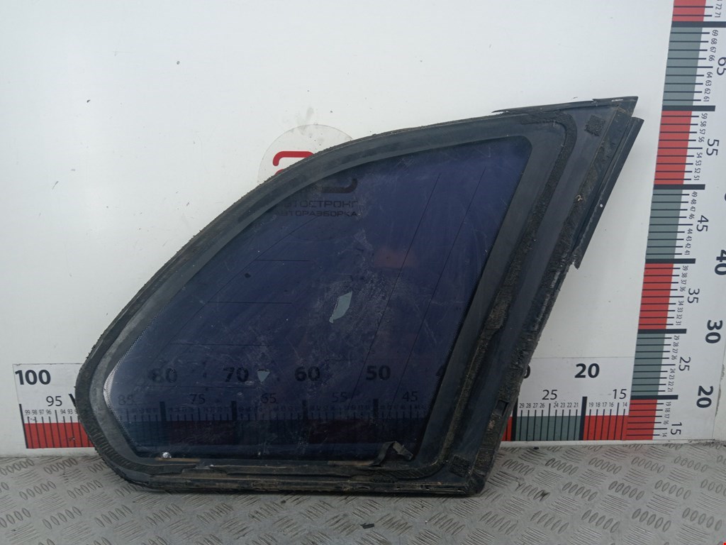 Стекло кузовное глухое левое BMW X5 E53 1999-2006