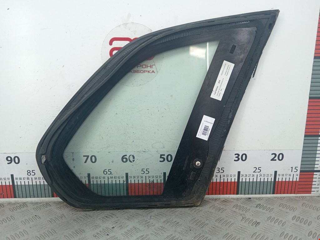 Стекло кузовное глухое левое BMW X5 E70 2007-2013