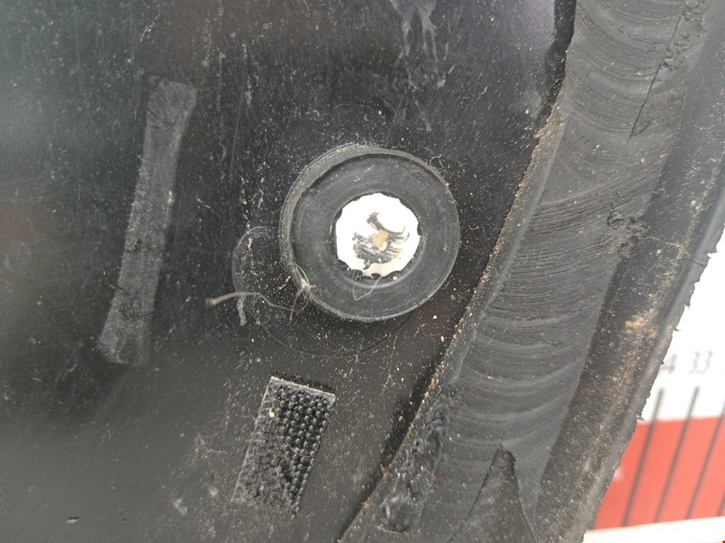 Стекло кузовное глухое левое BMW X5 E70 2007-2013