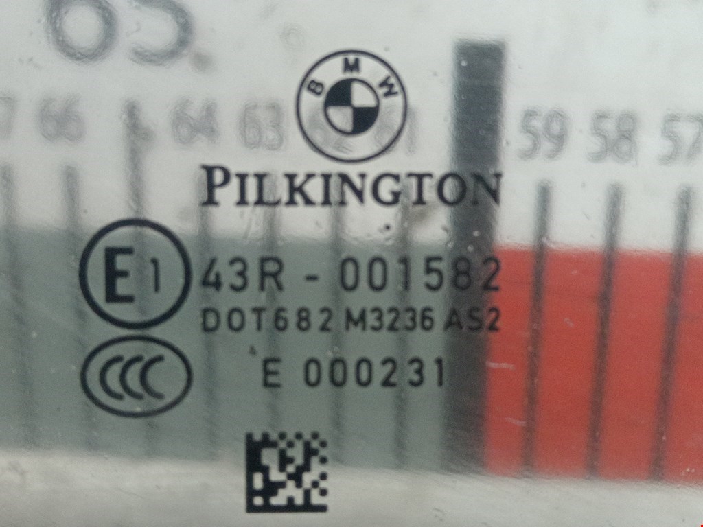 Стекло кузовное глухое левое BMW 3er E90/E91 2005-2012