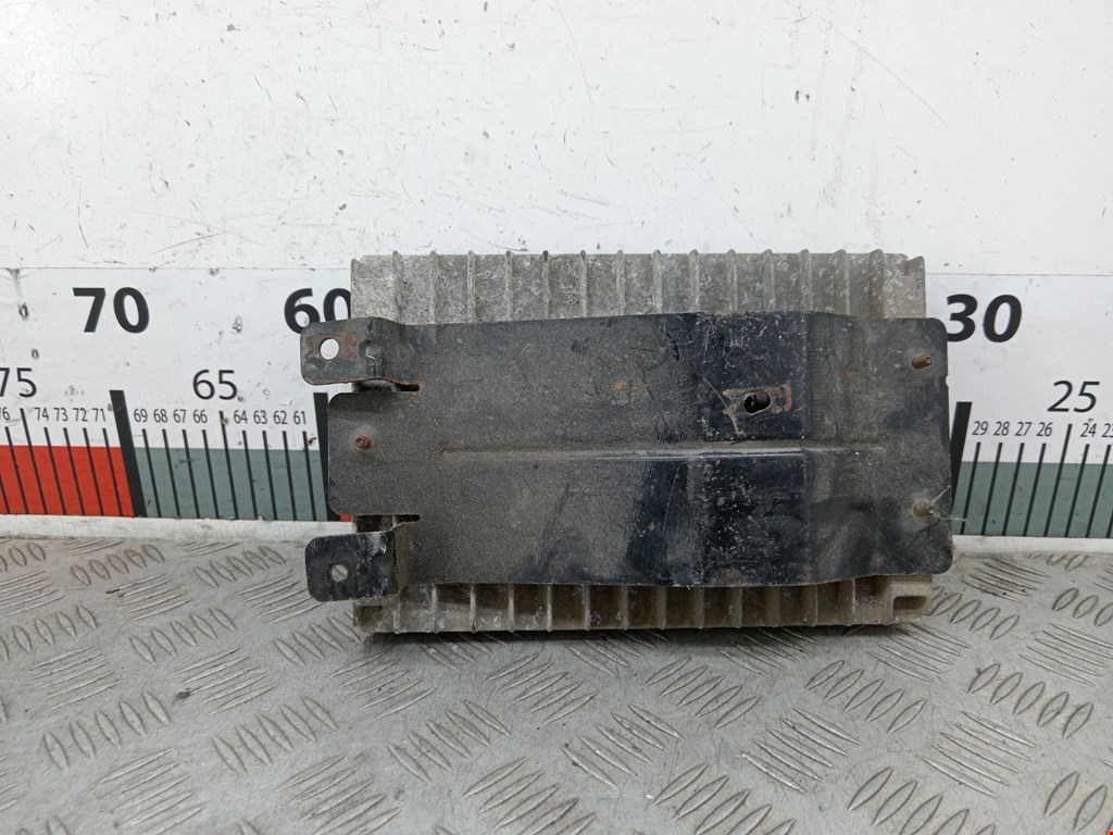 Блок управления двигателя (ЭБУ) DODGE Caravan IV RG RS 2000-2007
