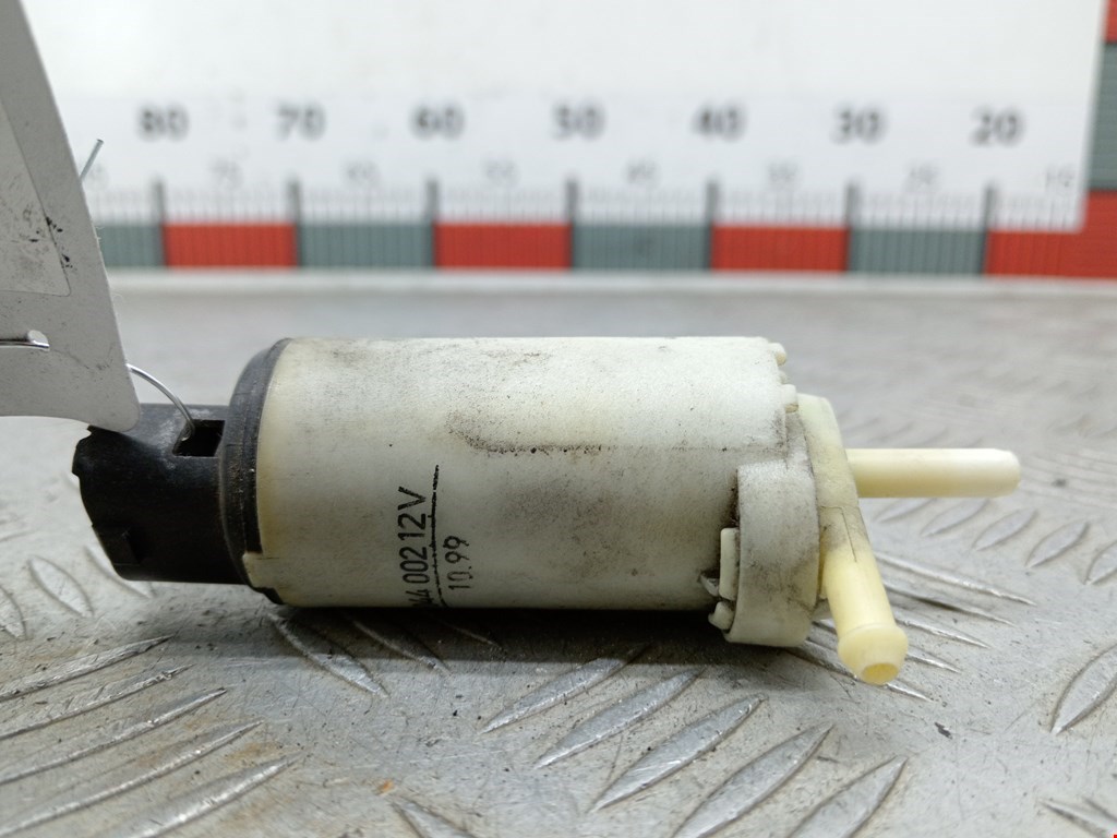 Насос (моторчик) омывателя Volvo S70_V70 1 (1997-2000)