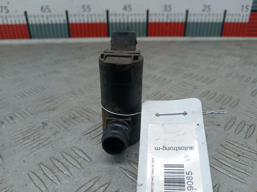 Насос (моторчик) омывателя Volvo S70_V70 1 (1997-2000)