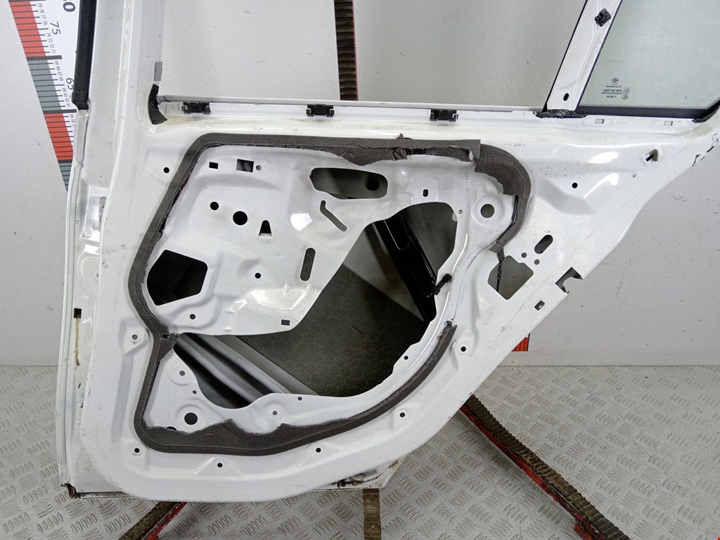 Дверь задняя правая BMW 1er E81\E87 2004-2011