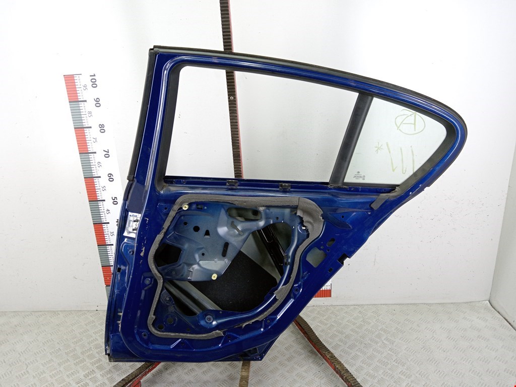 Дверь задняя правая BMW 1er E81\E87 2004-2011