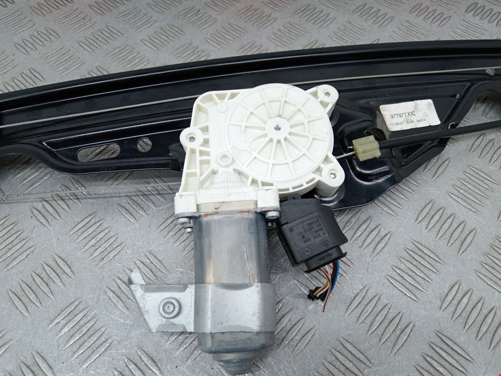 Стеклоподъемник задний правый BMW 5er 5 серия E60/E61 2003-2010