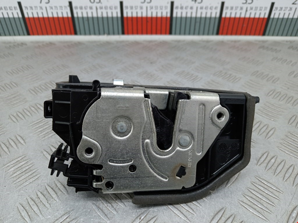 Замок двери задней правой BMW 5er 5 серия E60/E61 2003-2010