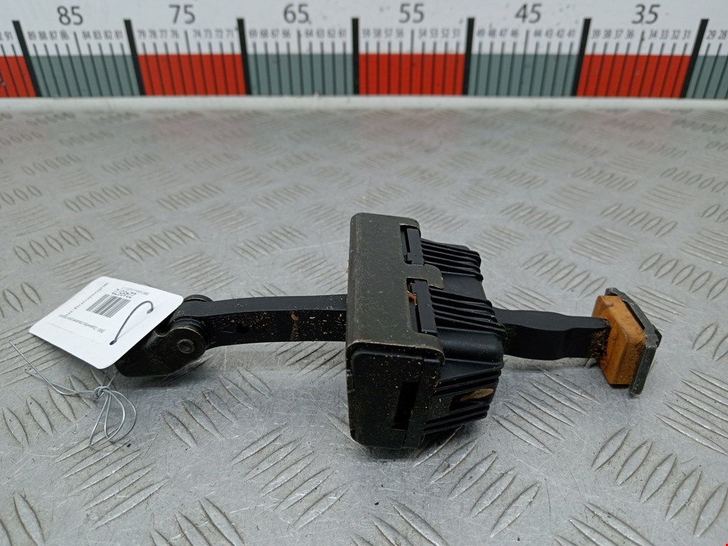 Ограничитель открывания двери BMW 5er 5 серия E60/E61 2003-2010