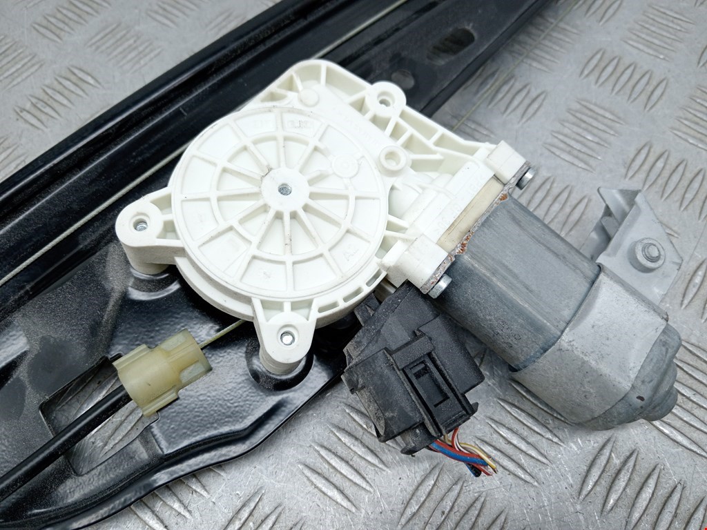 Стеклоподъемник задний левый BMW 5er 5 серия E60/E61 2003-2010