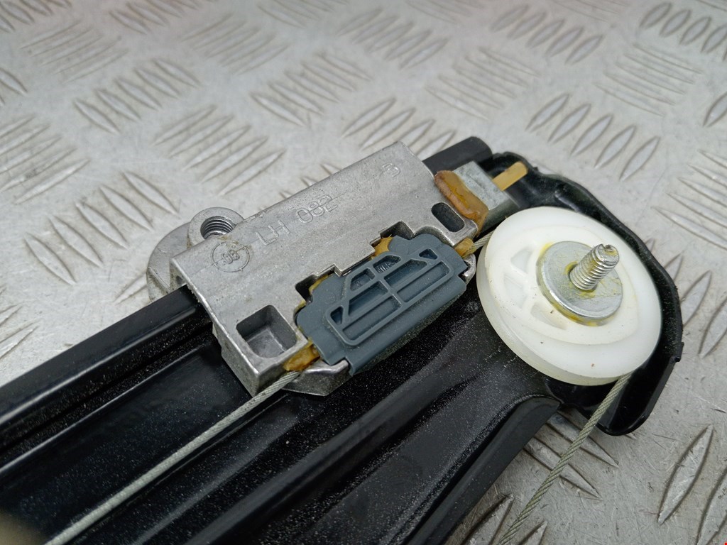 Стеклоподъемник задний левый BMW 5er 5 серия E60/E61 2003-2010