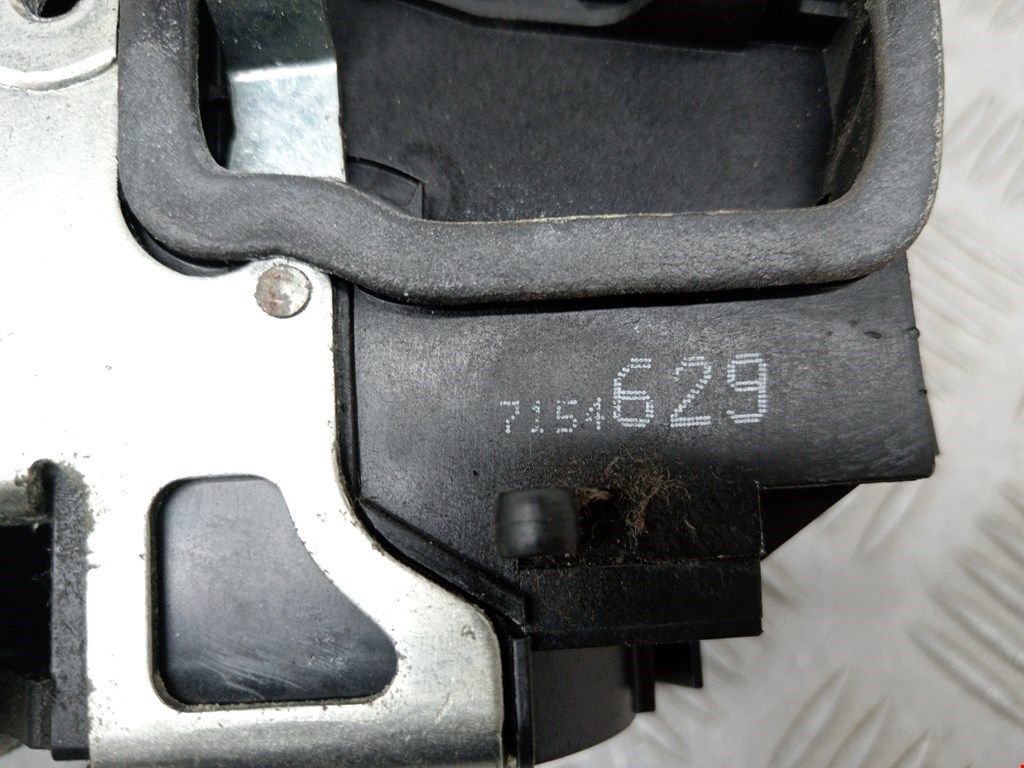 Замок двери задней левой BMW 5er 5 серия E60/E61 2003-2010