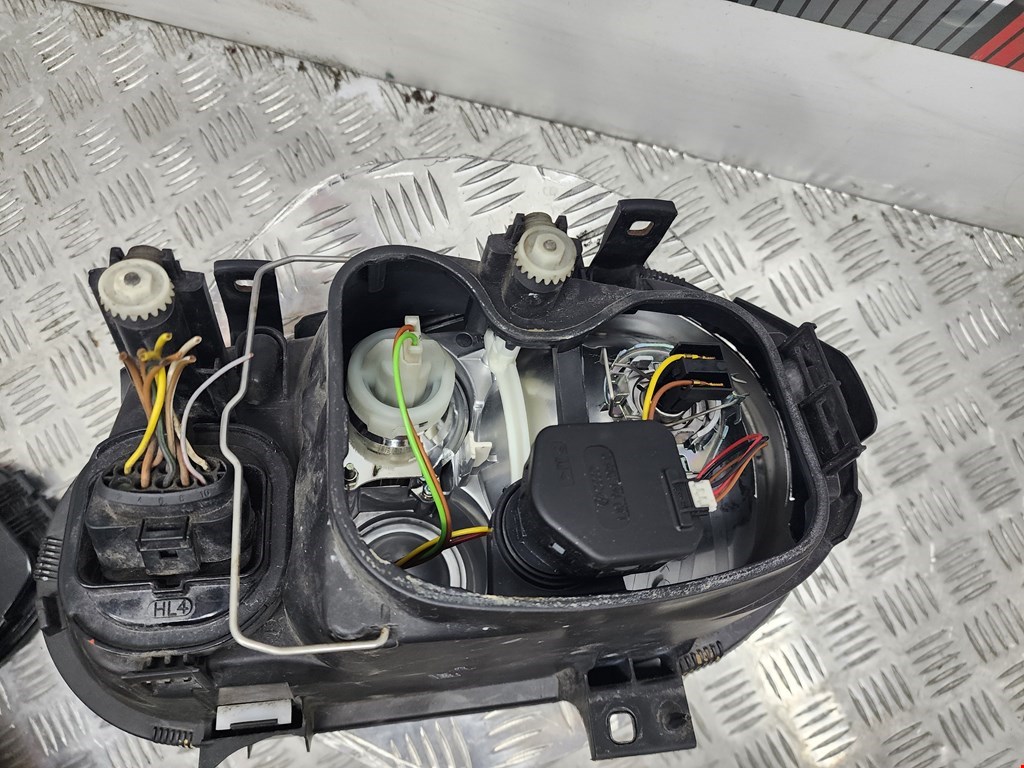 Фара правая VOLKSWAGEN Golf IV 1997-2003